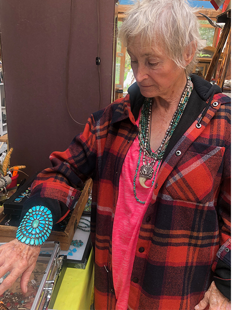 Long Beach garage sale