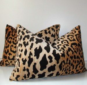 14 x 20 Leopard Velvet Lumbar Pillow Cover